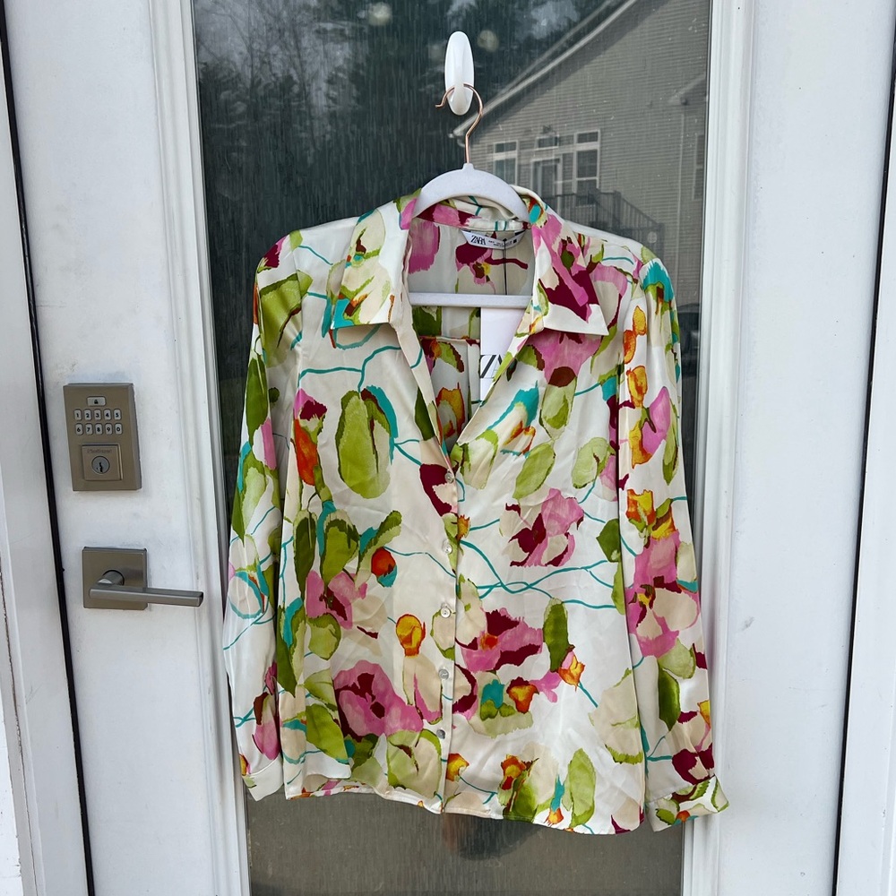 Silky Zara blouse, new with tags, size small floral, dress shirt